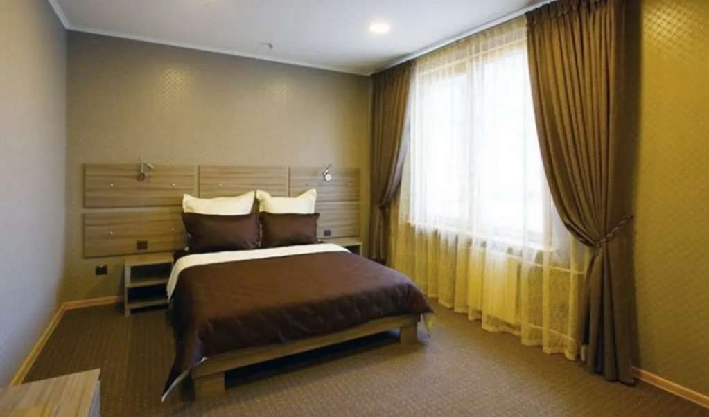 Gazprom Hotel Minsk Room photo